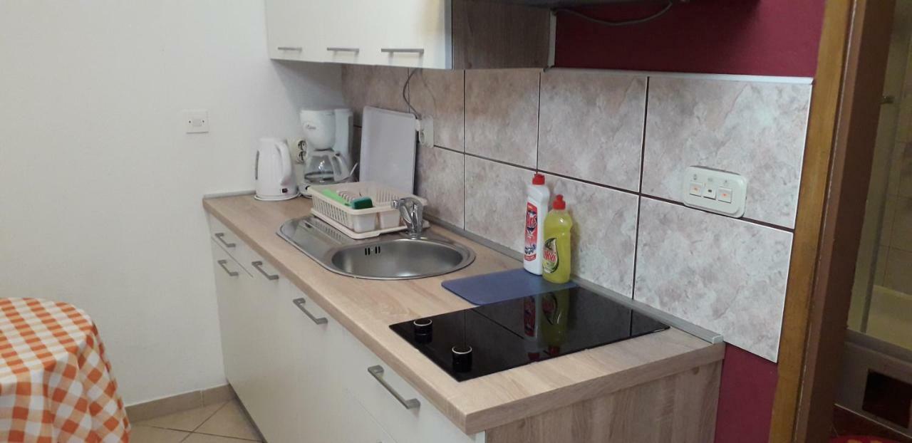 Apartment Perović Baška Voda Kamer foto